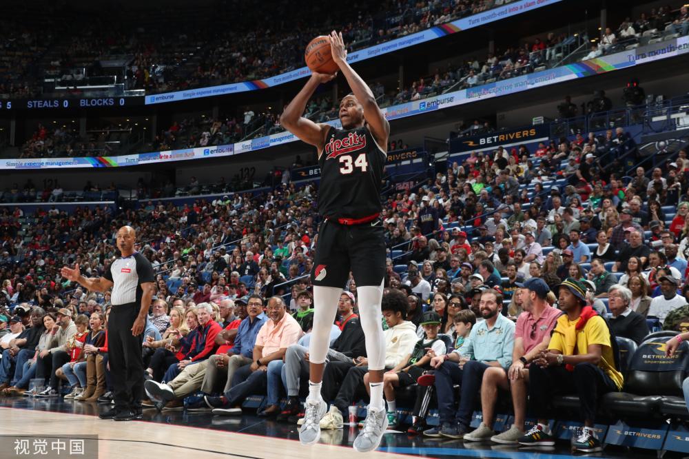 既能在篮下 既能在篮下