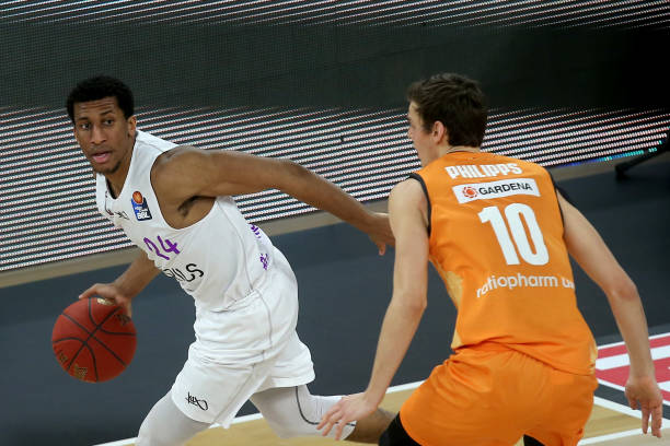 此前因受伤 此前因受伤