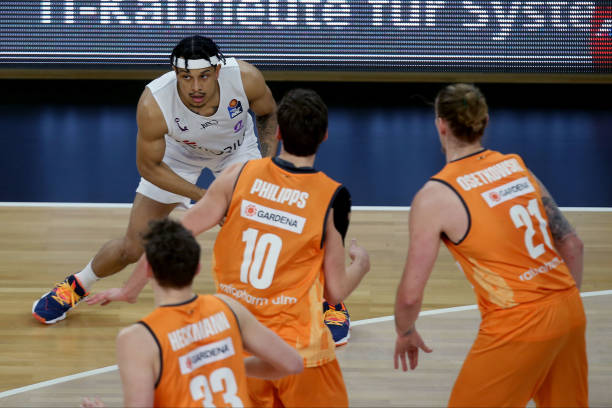 你要我直接 你要我直接